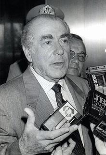 Leonel Brizola (1922-2004)