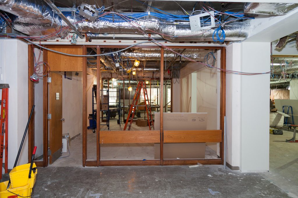 GradCtrConstruction_glassdoors