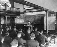 Class session in University Hall during World War I