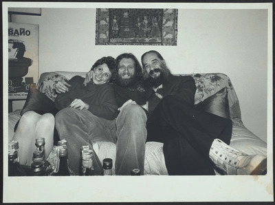 Foto de Fernando Birri (derecha) con su esposa, Carmen Papio Birri (izquierda), y Luciano Valletta (centro).