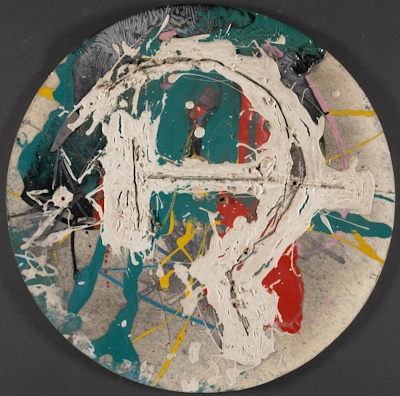 Falce e Martello - Hoz y martillo (Pintado por la Intemperie). Visión circular [Hammer and Sickle (painted by the elements). Circular design].